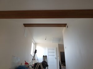 Zabudowa legarów podsufitowych